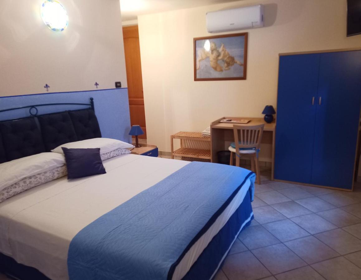 B&B Renzano Bedrooms Salò Exterior foto