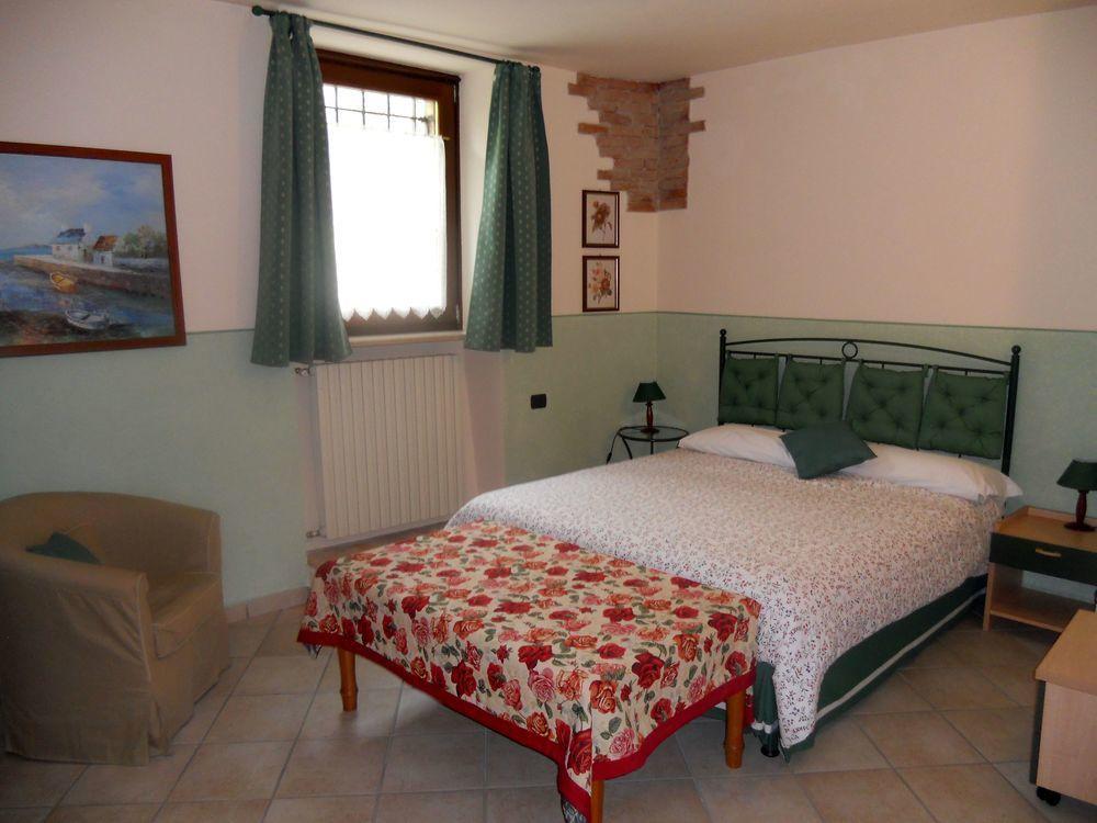 B&B Renzano Bedrooms Salò Exterior foto