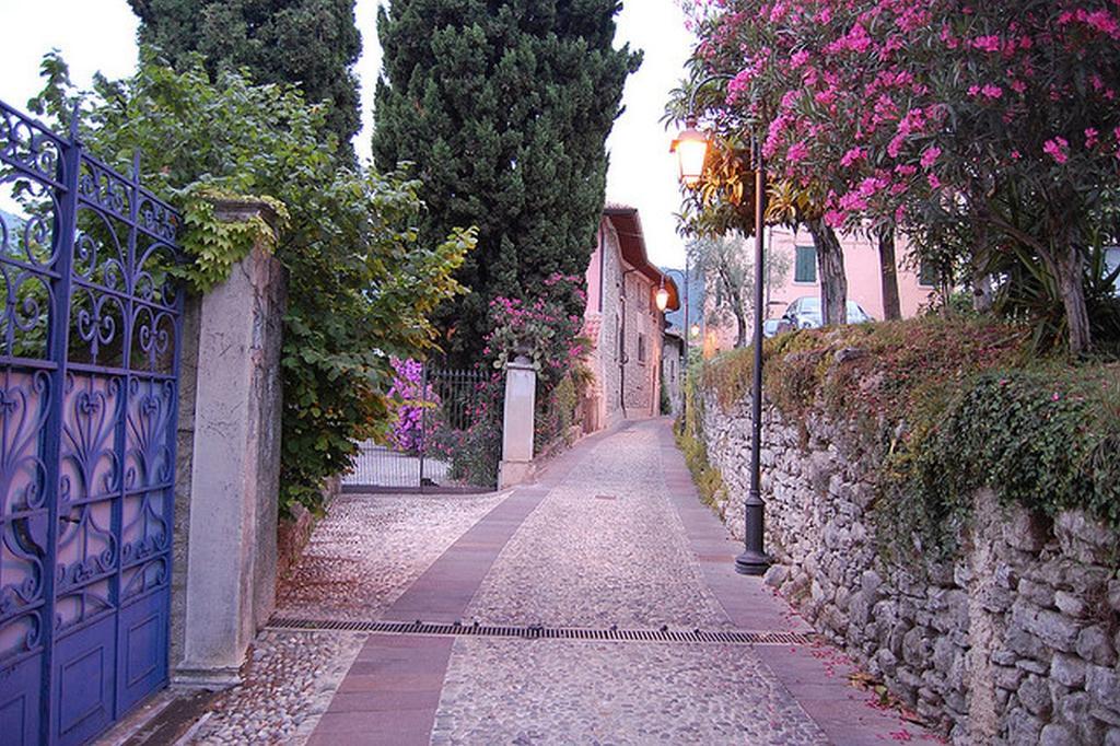 B&B Renzano Bedrooms Salò Exterior foto